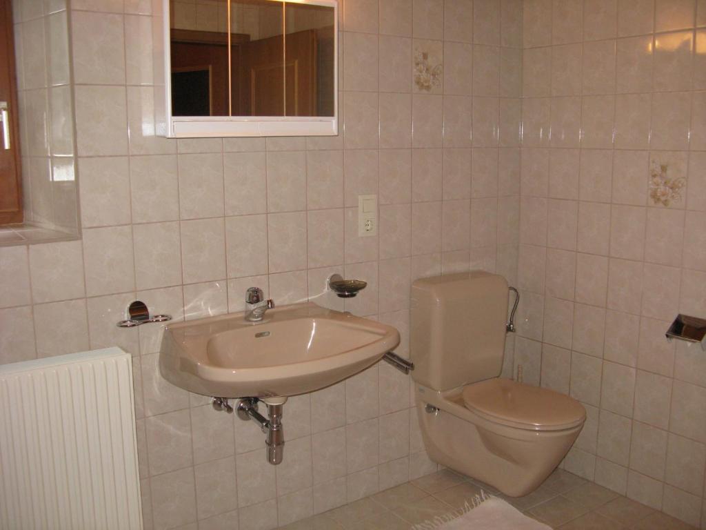 Ferienwohnung Wohlfarter Йерценс Экстерьер фото